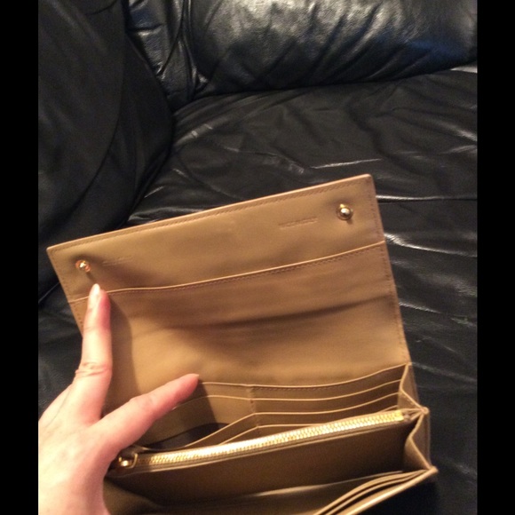 Authentic Miu Miu wallet - Picture 3 of 8